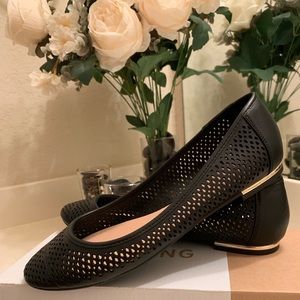 Linskey flat shoes from “Call it Spring”